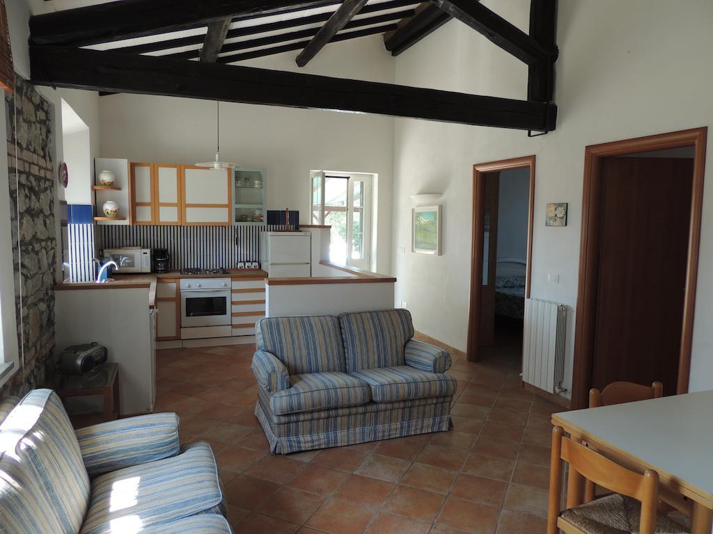 Podere Il Mulino Pieve di Santa Luce Habitación foto